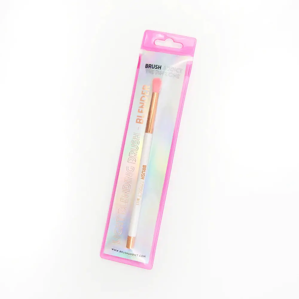 Brush Addict Light Blending Brush - B111 - Image 3