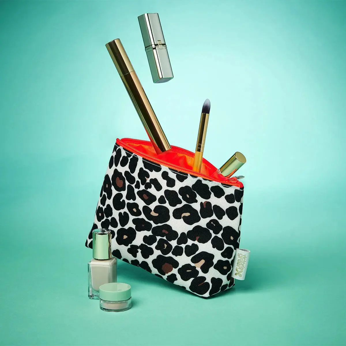 Victoria Green 'Mia' Small Makeup Bag in Leopard Tan - Image 3